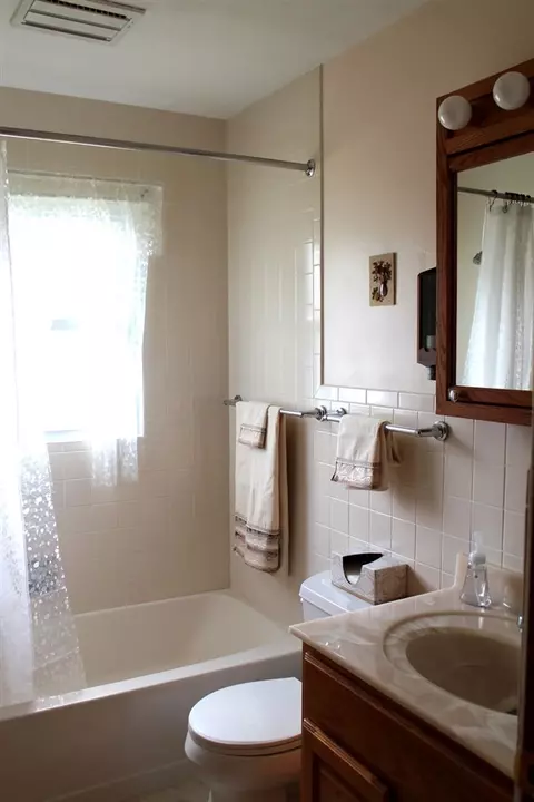 424 Devonshire Dr, Waterloo, IA 50701 photo 13