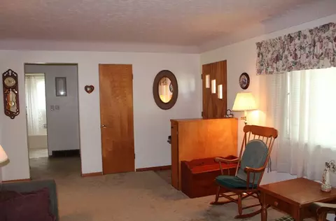 424 Devonshire Dr, Waterloo, IA 50701 photo 5