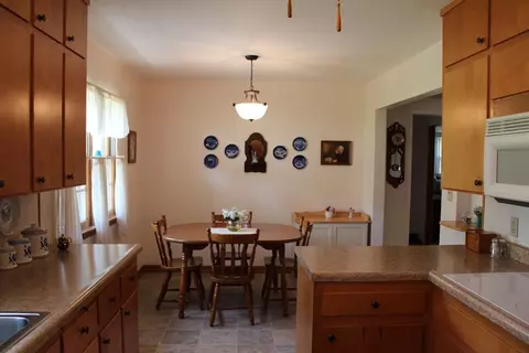 424 Devonshire Dr, Waterloo, IA 50701 photo 9