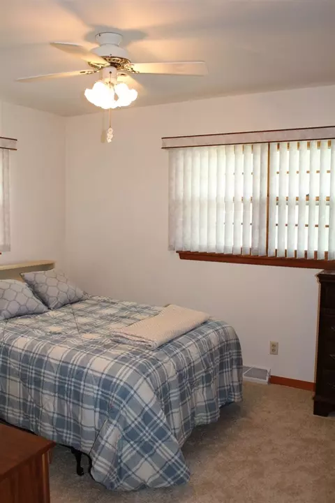 424 Devonshire Dr, Waterloo, IA 50701 photo 12