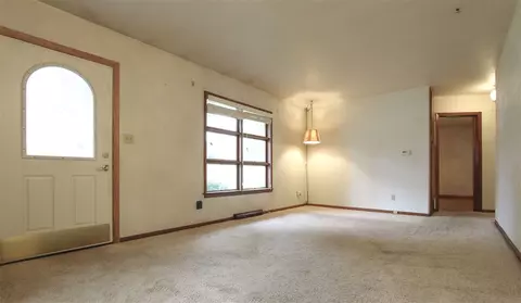 1902 Cornwall Ave, Waterloo, IA 50702 photo 3