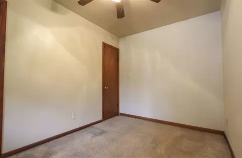 1902 Cornwall Ave, Waterloo, IA 50702 photo 14