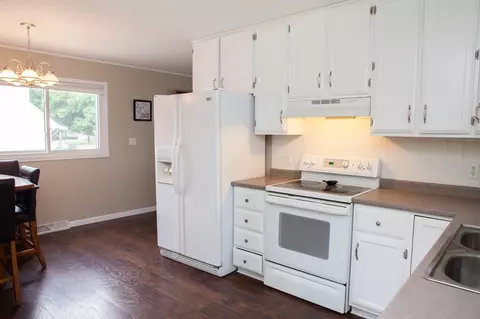 310 E Mindy, Shell Rock, IA 50670 photo 9