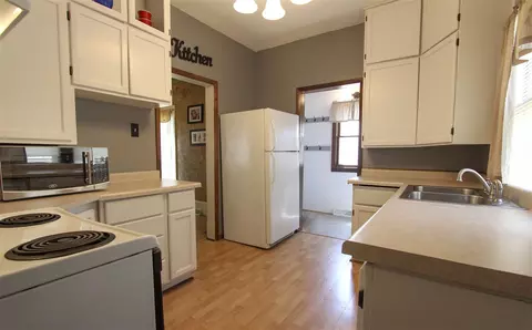644 Wallgate Ave, Waterloo, IA 50701 photo 5