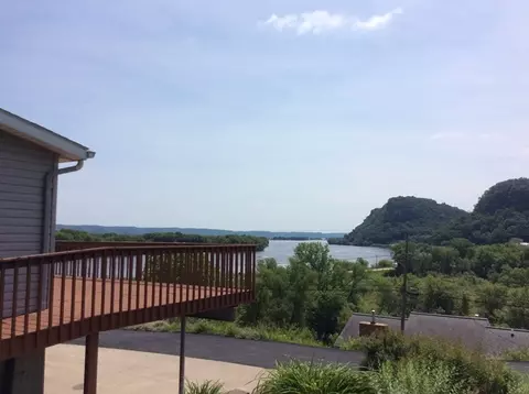 240 Wall St, Lansing, IA 52151 photo 14