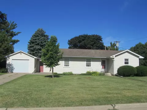 900 Mill St, Traer, IA 50675 photo 1