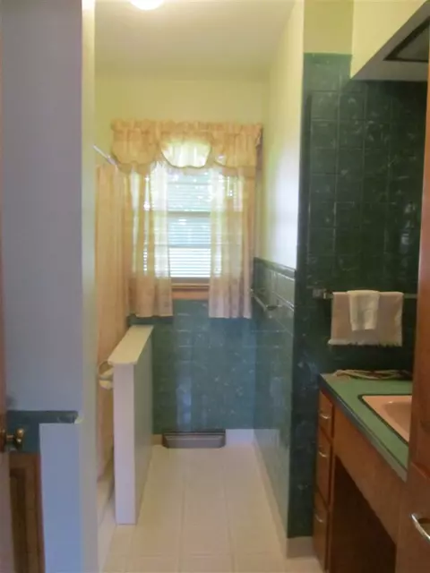 900 Mill St, Traer, IA 50675 photo 9