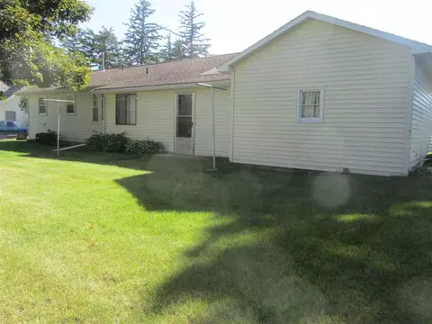 900 Mill St, Traer, IA 50675 photo 11