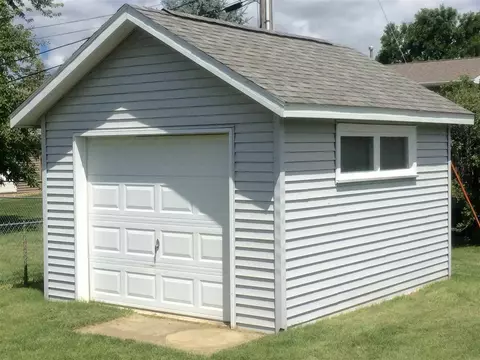 432 Elder St, Dike, IA 50624 photo 5