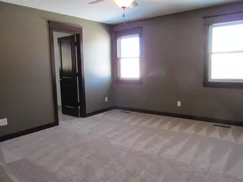 163 Jack Oak Dr, Cascade, IA 52033 photo 8