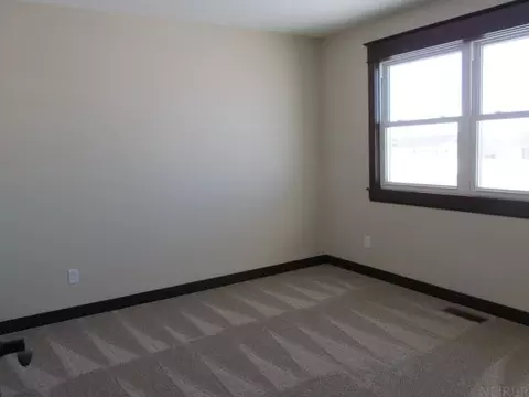 163 Jack Oak Dr, Cascade, IA 52033 photo 10