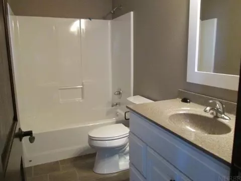 163 Jack Oak Dr, Cascade, IA 52033 photo 12