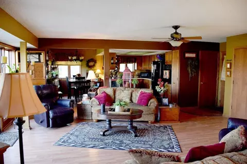 106 Duesenberg Dr, Conrad, IA 50621 photo 11
