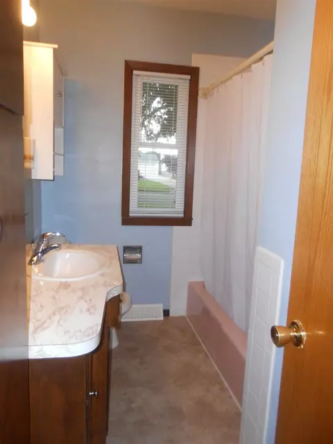 1908 Bourland Ave, Waterloo, IA 50702 photo 10