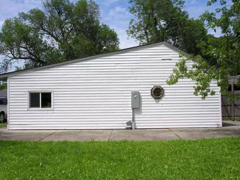 217 E Spring St, Manly, IA 50456 photo 3