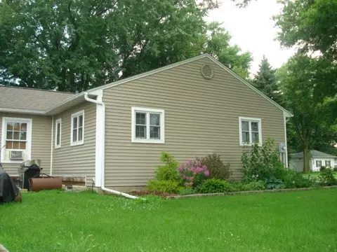 429 E State St, Dike, IA 50624 photo 14