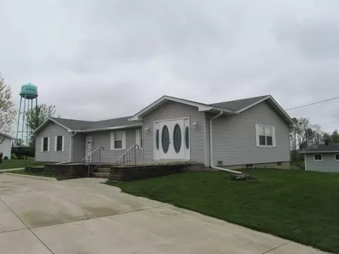 112 4th St, Garwin, IA 50632 photo 2