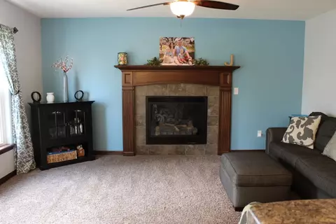 4147 Mockingbird Ln, Waterloo, IA 50702 photo 7