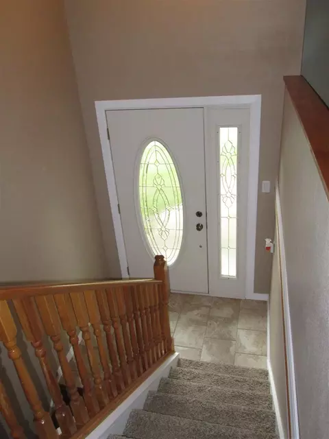 2003 Upton Ave, Waterloo, IA 50701 photo 2