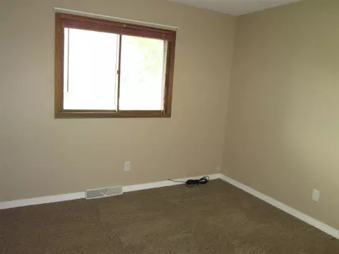 2003 Upton Ave, Waterloo, IA 50701 photo 6