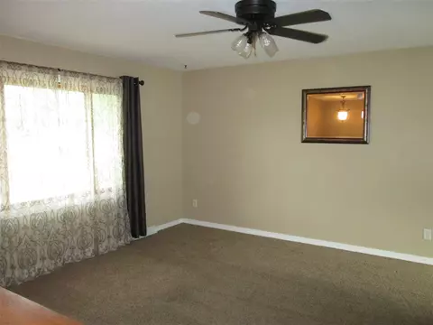 2003 Upton Ave, Waterloo, IA 50701 photo 4