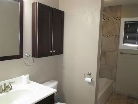 2003 Upton Ave, Waterloo, IA 50701 photo 5