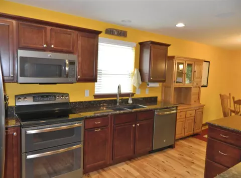 4127 Mockingbird Ln, Waterloo, IA 50702 photo 6