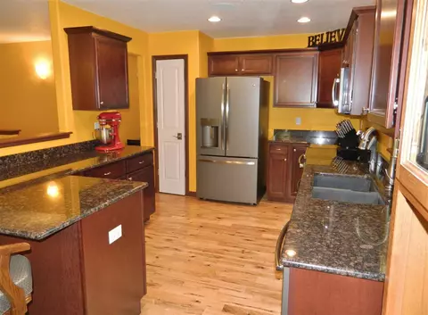 4127 Mockingbird Ln, Waterloo, IA 50702 photo 5