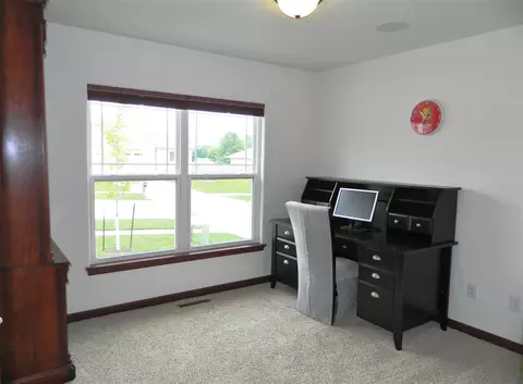 4127 Mockingbird Ln, Waterloo, IA 50702 photo 7