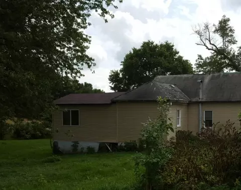 509 1st St, Vining, IA 52348 photo 2