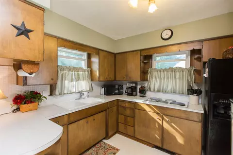 1720 Upton Ave, Waterloo, IA 50701 photo 5