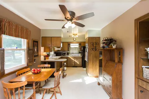 1720 Upton Ave, Waterloo, IA 50701 photo 4