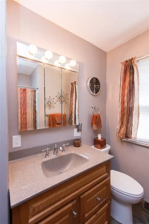 1720 Upton Ave, Waterloo, IA 50701 photo 12