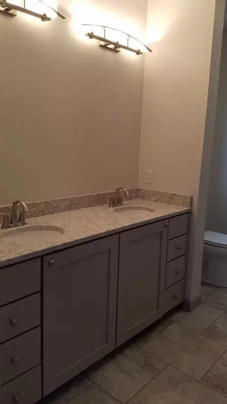 606 E Water St #1, Decorah, IA 52101 photo 5