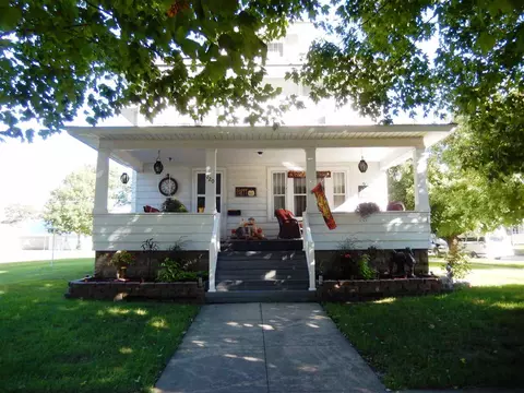220 E 2nd St, Sumner, IA 50674 photo 18
