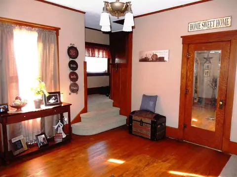 220 E 2nd St, Sumner, IA 50674 photo 3