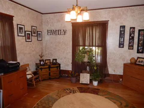 220 E 2nd St, Sumner, IA 50674 photo 9