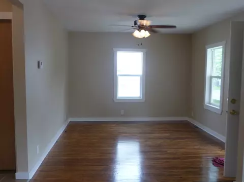 520 Upton Ave, Waterloo, IA 50701 photo 2