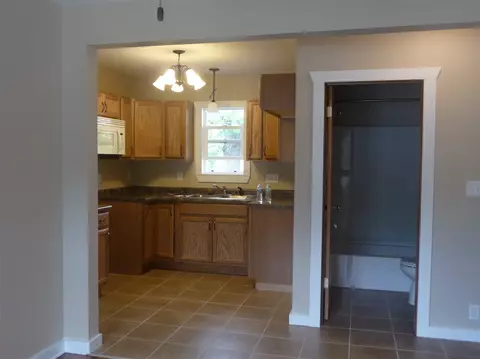 520 Upton Ave, Waterloo, IA 50701 photo 4