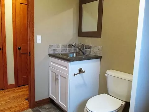 1018 2nd Ave, Cascade, IA 52033 photo 12