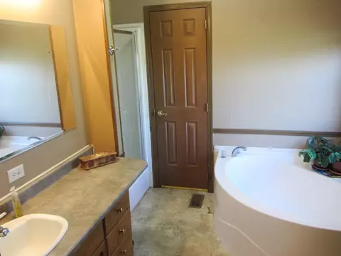 26431 Vail, Shell Rock, IA 50670 photo 9