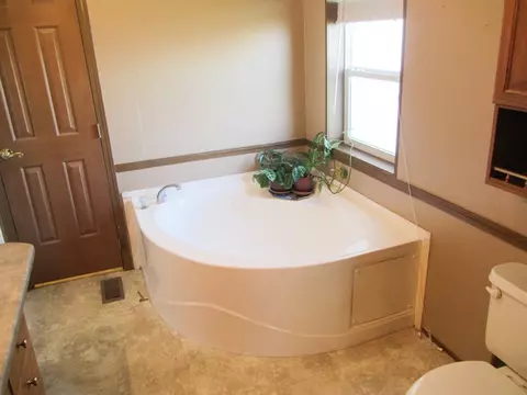 26431 Vail, Shell Rock, IA 50670 photo 10