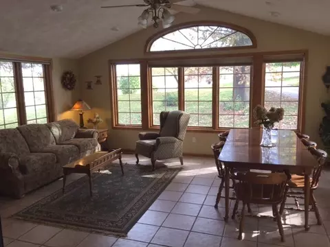 2367 E Ridge Rd, Decorah, IA 52101 photo 4