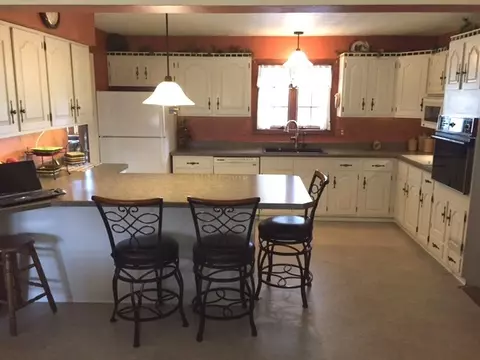 2367 E Ridge Rd, Decorah, IA 52101 photo 2