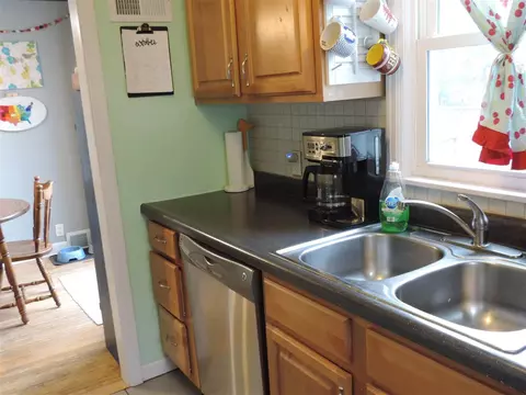 232 Hillside Ave, Waterloo, IA 50701 photo 12