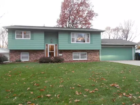 542 Beverly Hls, Waterloo, IA 50701 photo 1