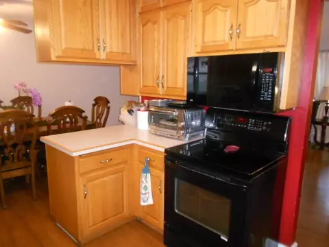 542 Beverly Hls, Waterloo, IA 50701 photo 8