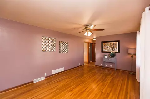 1908 Cornwall Ave, Waterloo, IA 50701 photo 3