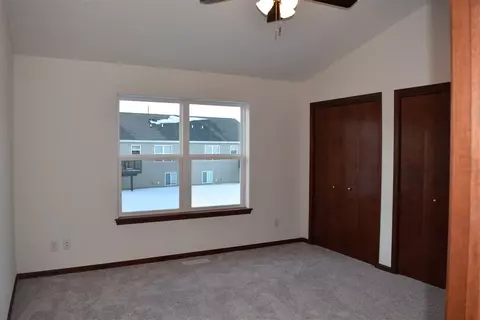 716 Grindstone Cir, Waterloo, IA 50702 photo 6