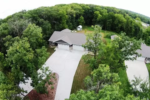 616 Clair St, Cedar Falls, IA 50613 photo 12